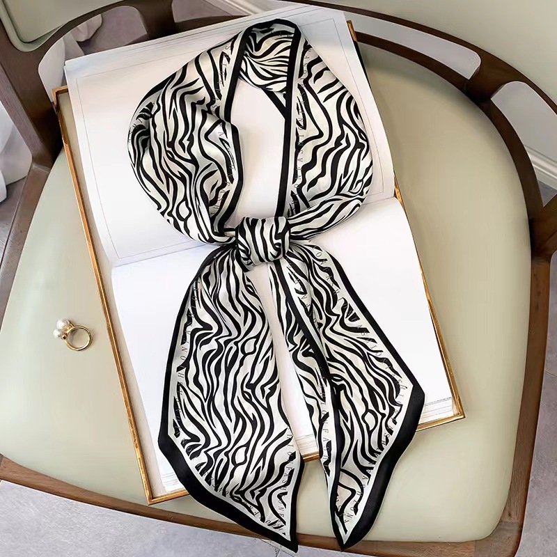 Luxury Zebra Print Silk Square - Luxury Bags China recension och pris